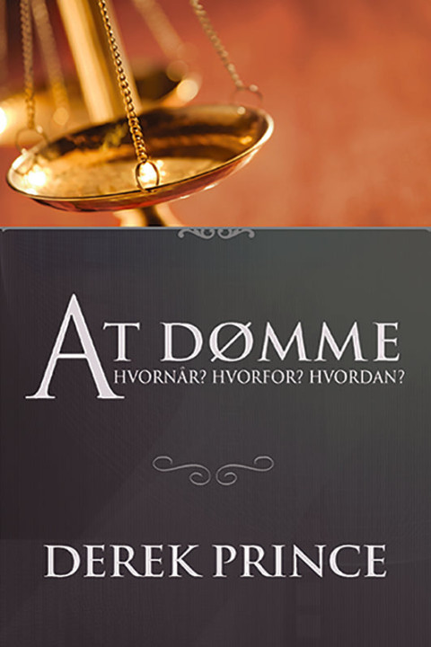 Omslag: At dømme