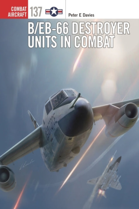 Omslag: B eb-66 Destroyer Units in Combat
