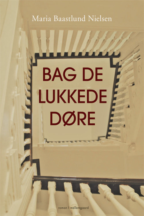 Omslag: Bag de lukkede døre