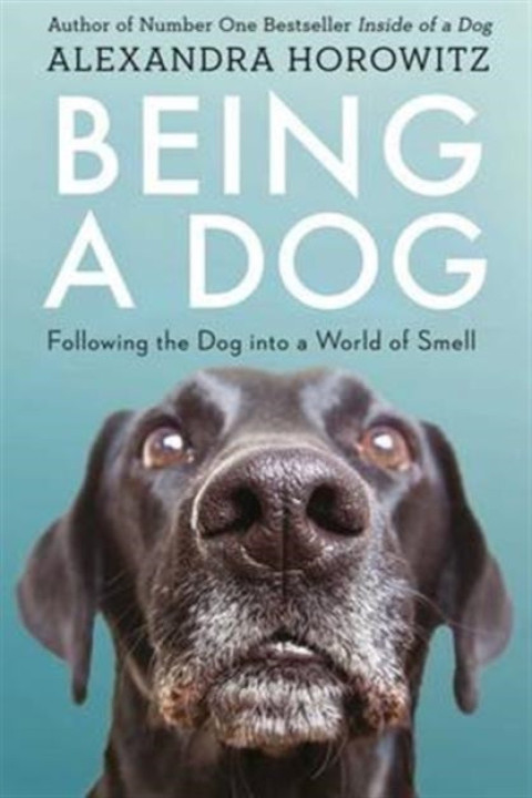 Omslag: Being a Dog