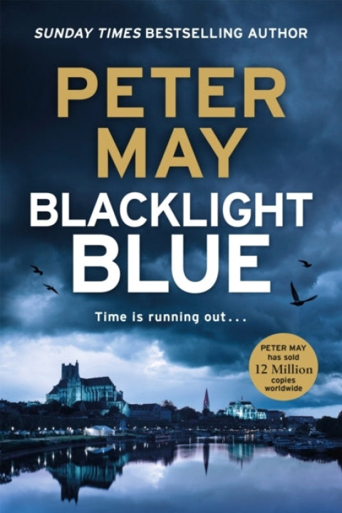 Omslag: Blacklight Blue