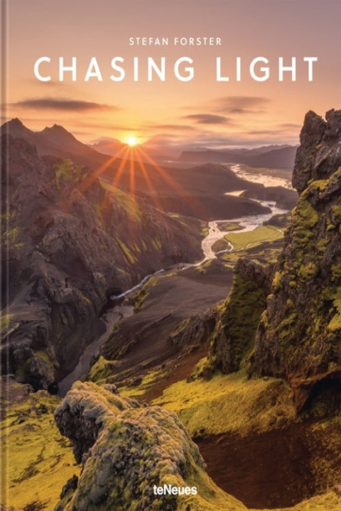 Omslag: Chasing Light