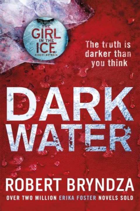 Omslag: Dark Water