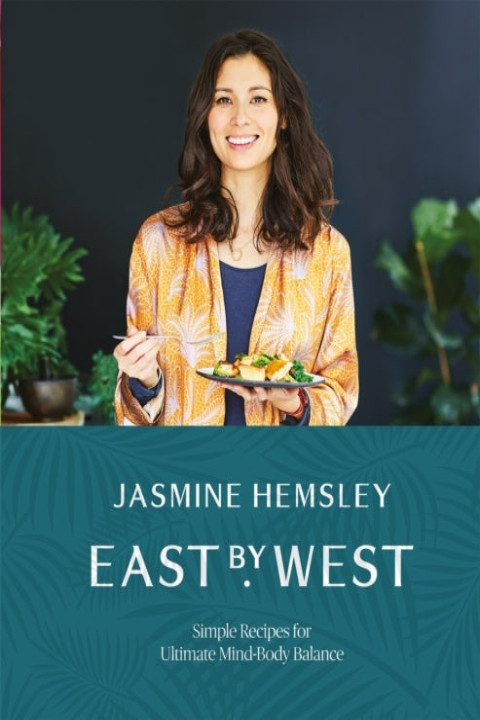 Omslag: East by West