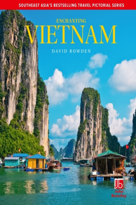 Omslag: Enchanting Vietnam