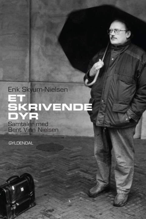 Omslag: Et skrivende dyr