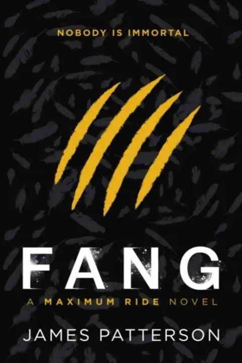 Omslag: Fang: A Maximum Ride Novel - (Maximum Ride 6)