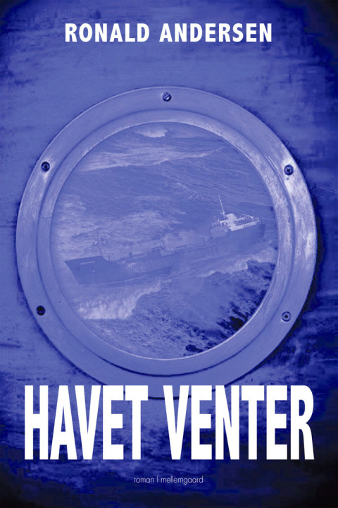 Omslag: Havet venter