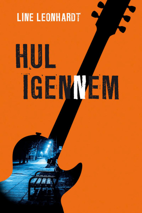 Omslag: Hul igennem
