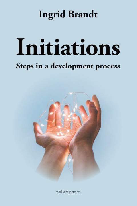 Omslag: INITIATIONS