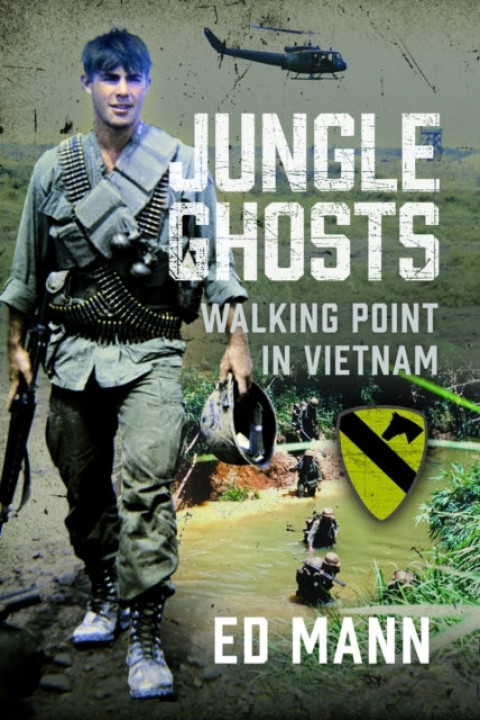 Omslag: Jungle Ghosts Walking Point In Vietnam