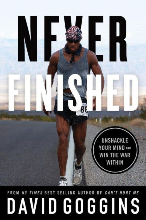 Omslag: Never Finished
