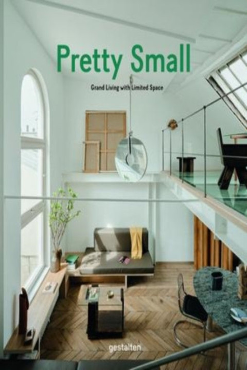 Omslag: Pretty Small