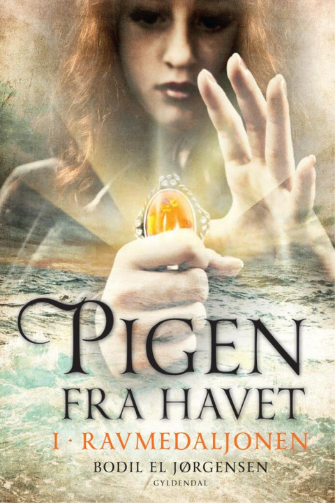Omslag: Ravmedaljonen