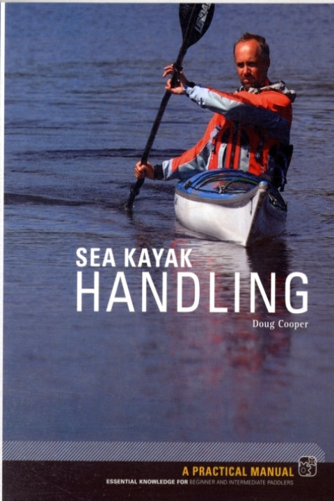 Omslag: Sea Kayak Handling