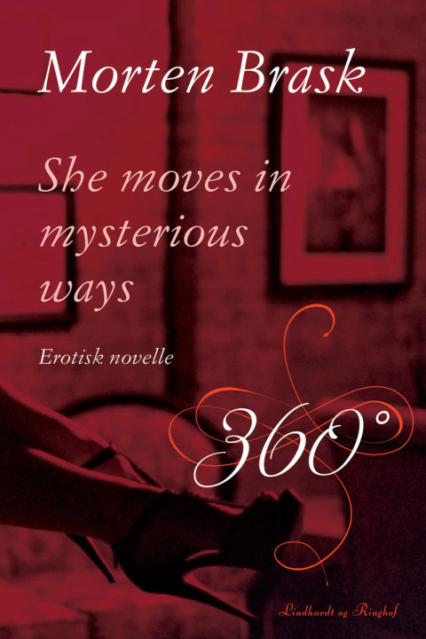 Omslag: She moves in mysterious ways