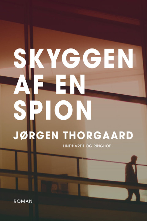 Omslag: Skyggen af en spion