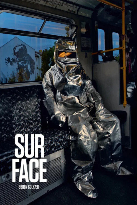 Omslag: SURFACE