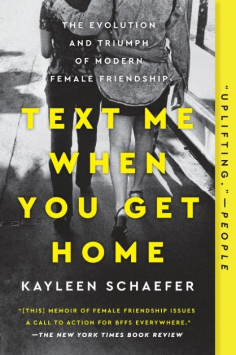 Omslag: Text Me When You Get Home