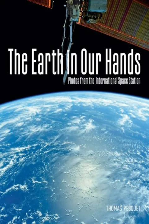 Omslag: The Earth in Our Hands