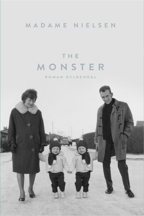 Omslag: The Monster
