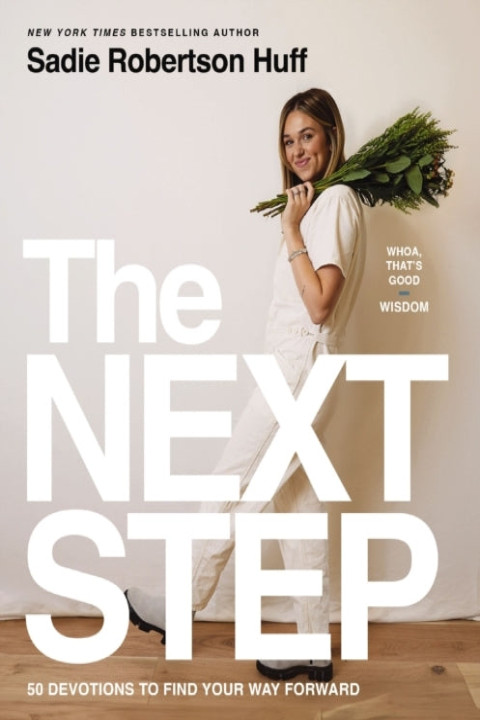 Omslag: The Next Step Devotions to Find Your Way Forward - a Dail