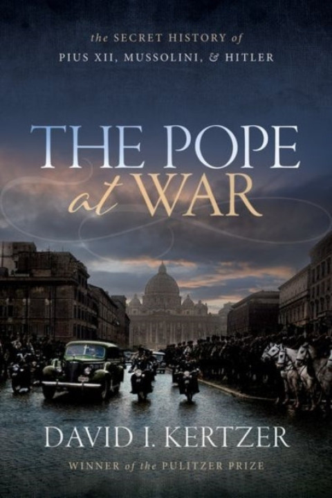 Omslag: The Pope at War