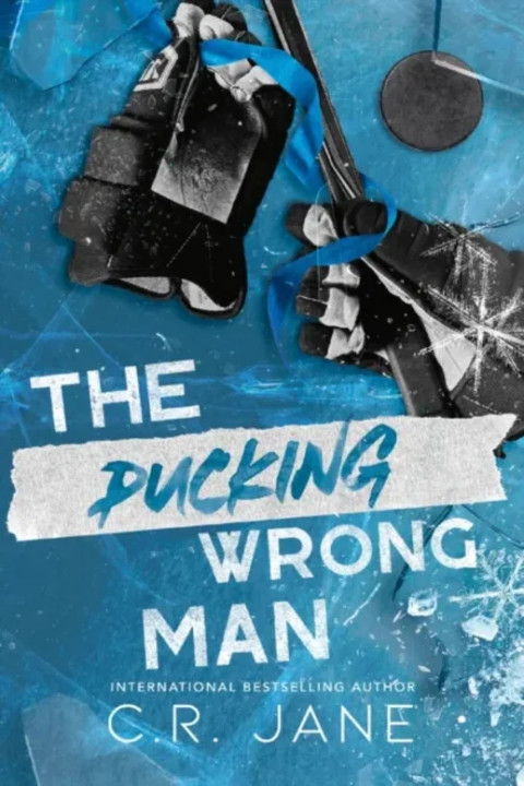 Omslag: The Pucking Wrong Man
