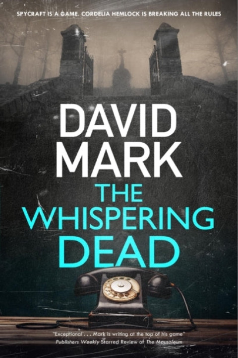 Omslag: The Whispering Dead