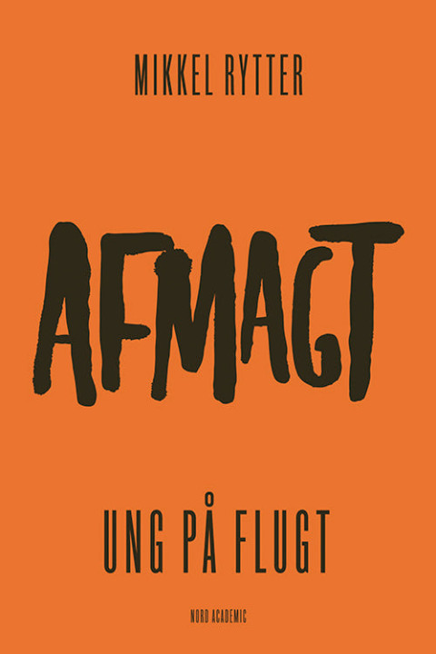 Omslag: Ung på flugt