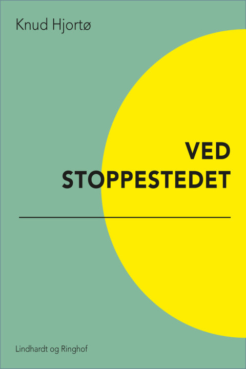 Omslag: Ved stoppestedet