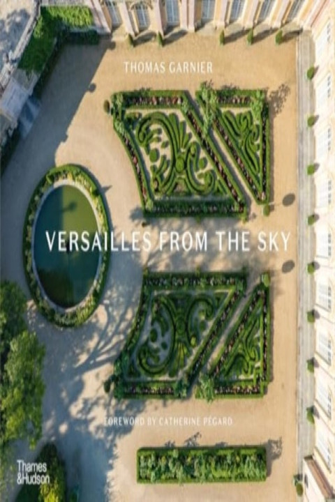 Omslag: Versailles From The Sky