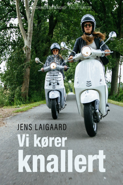 Omslag: Vi kører knallert
