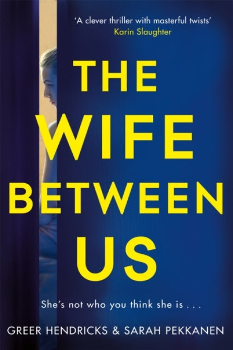 Omslag: The Wife Between Us